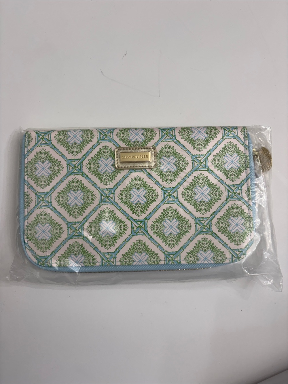 Lilly Pulitzer Coconut Bamboo Logo Trellis Passport Travel Wallet